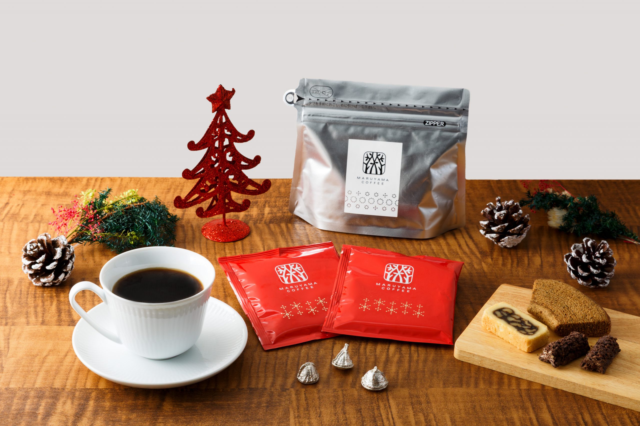 プレスリリース：【新商品】クリスマスシーズンを彩る2種類のブレンド 「クリスマスブレンド 赤・白」と「シュトーレン」を11月1日（土）に発売